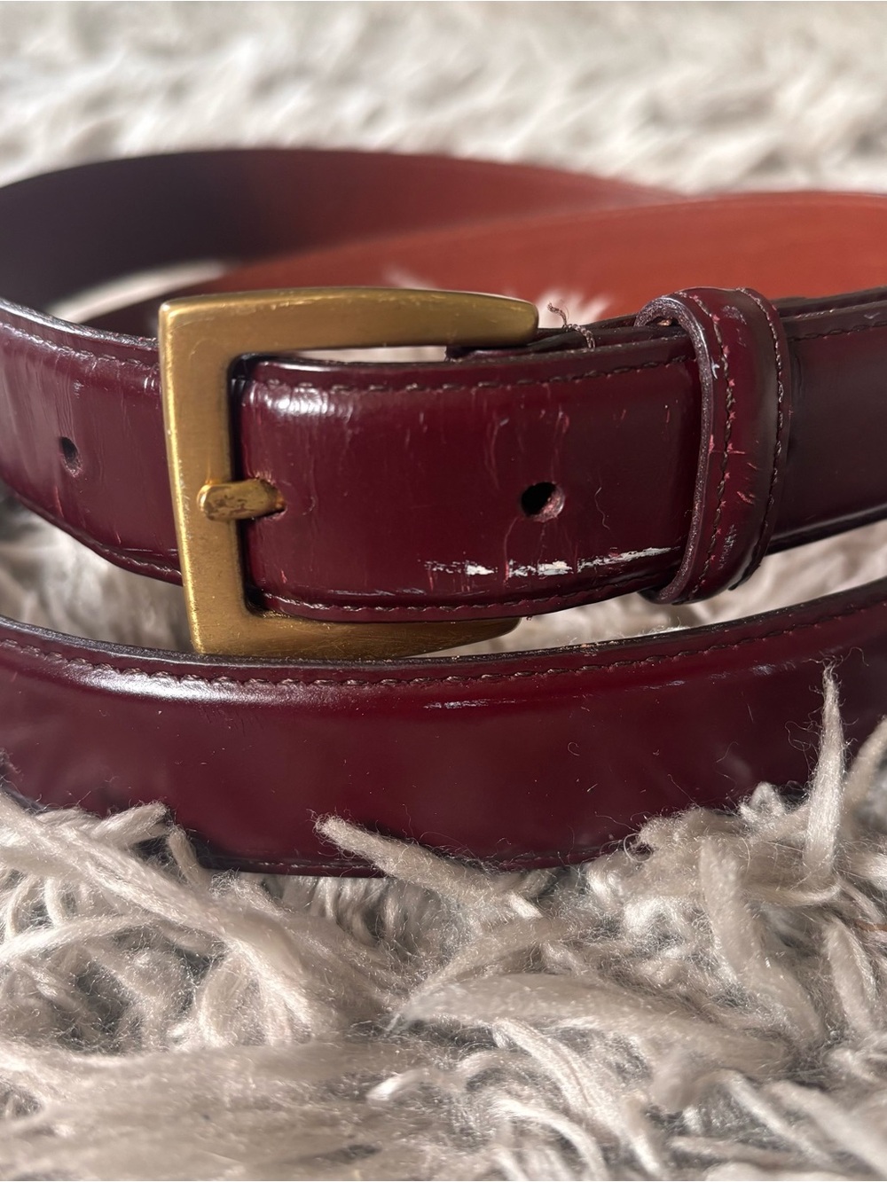 Men’s COACH red brown thin leather belt with brass buckle. Size 40, 100cm